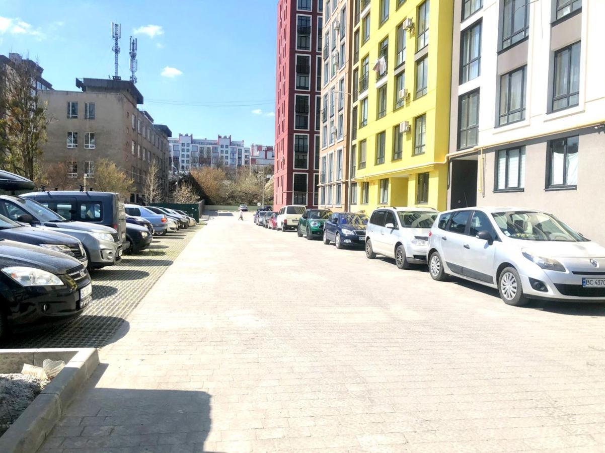 Osapart Cozy Apartment In A Complex Semycvit Lviv Bagian luar foto