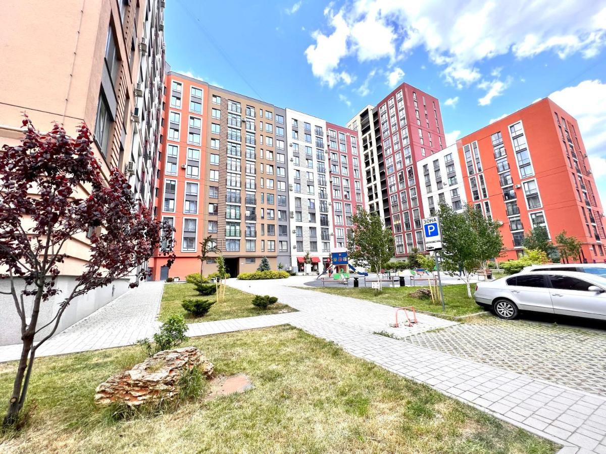 Osapart Cozy Apartment In A Complex Semycvit Lviv Bagian luar foto