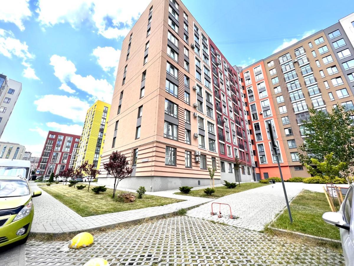 Osapart Cozy Apartment In A Complex Semycvit Lviv Bagian luar foto