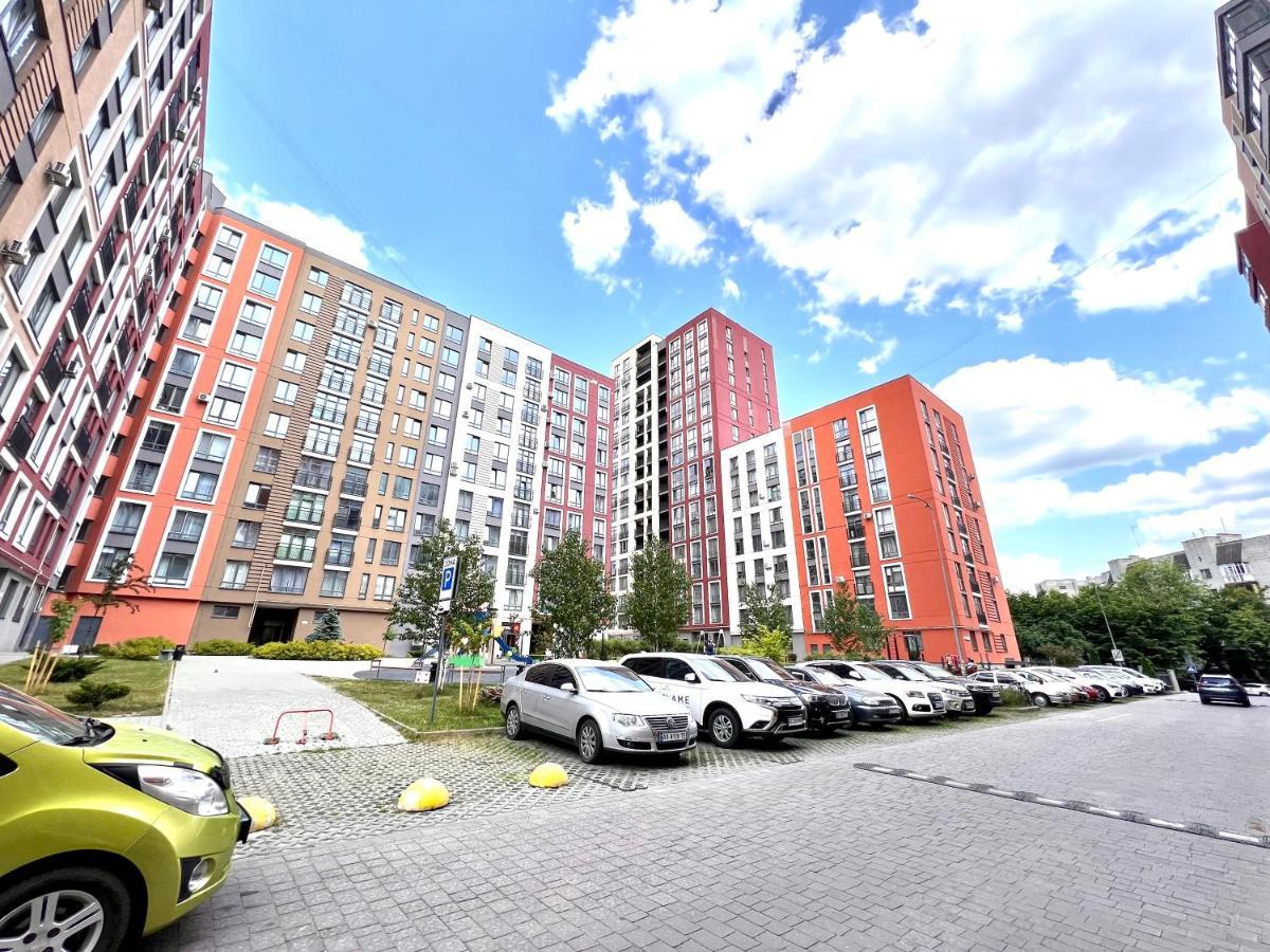 Osapart Cozy Apartment In A Complex Semycvit Lviv Bagian luar foto