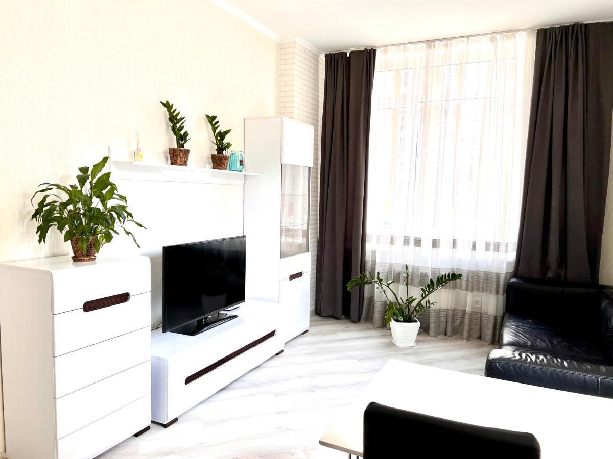Osapart Cozy Apartment In A Complex Semycvit Lviv Bagian luar foto