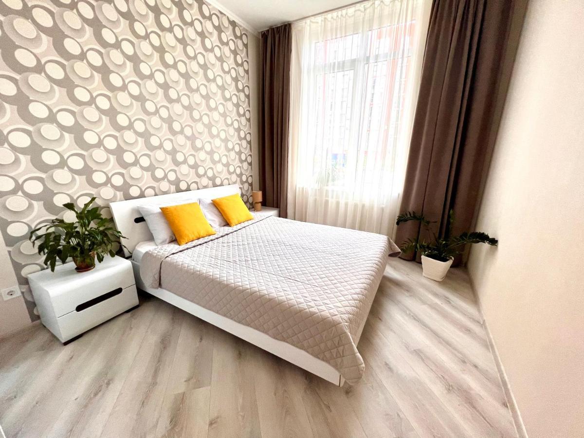 Osapart Cozy Apartment In A Complex Semycvit Lviv Bagian luar foto